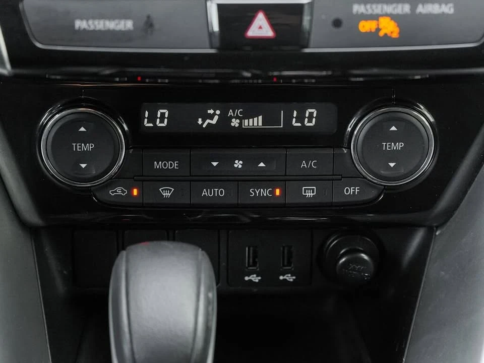 2018 Mitsubishi Eclipse Cross - Image 9 of 11