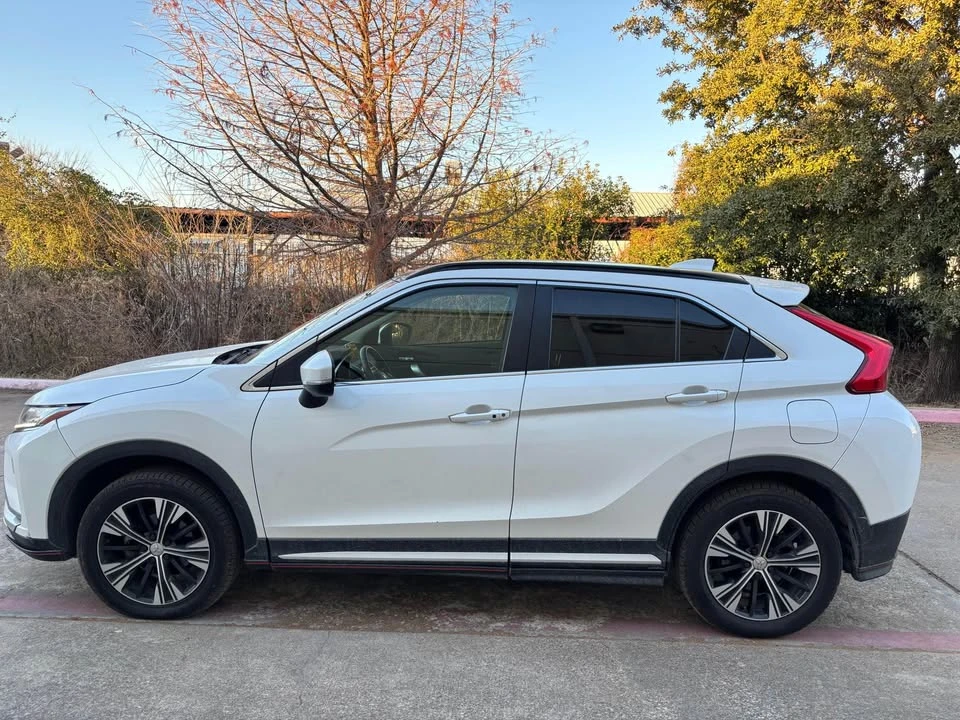 2018 Mitsubishi Eclipse Cross - Image 5 of 14