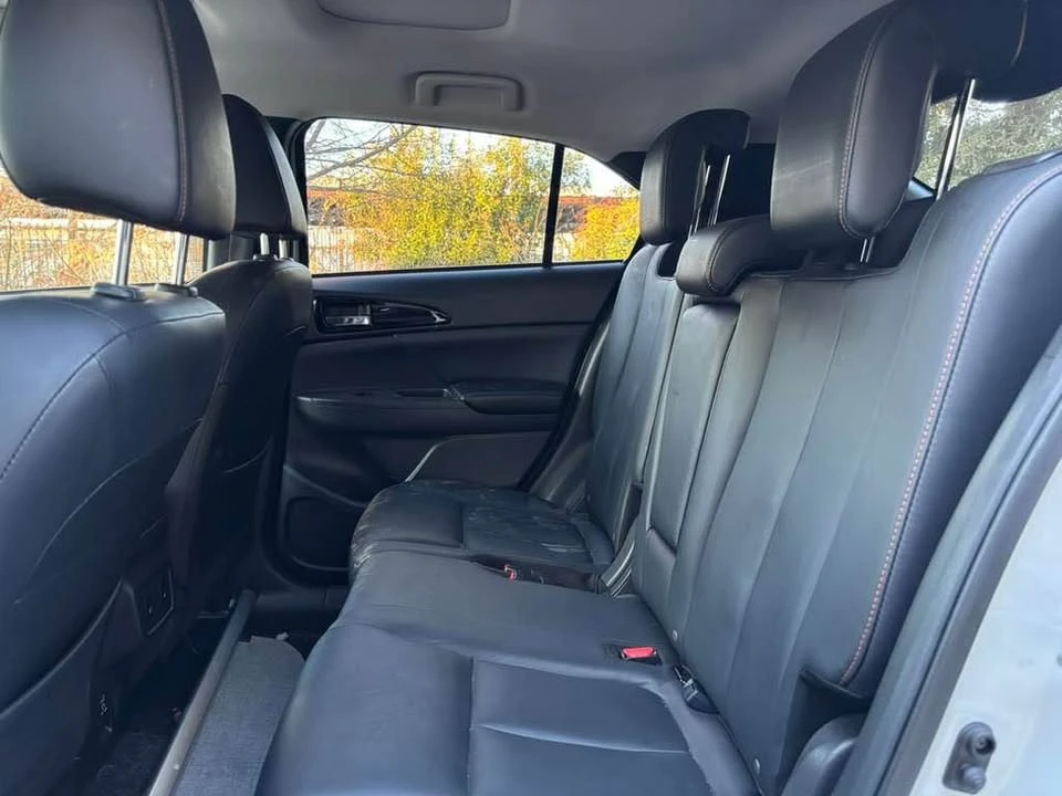 2018 Mitsubishi Eclipse Cross - Image 4 of 14