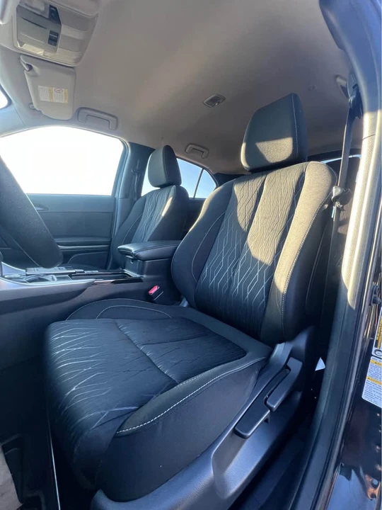 2018 Mitsubishi Eclipse Cross - Image 8 of 12