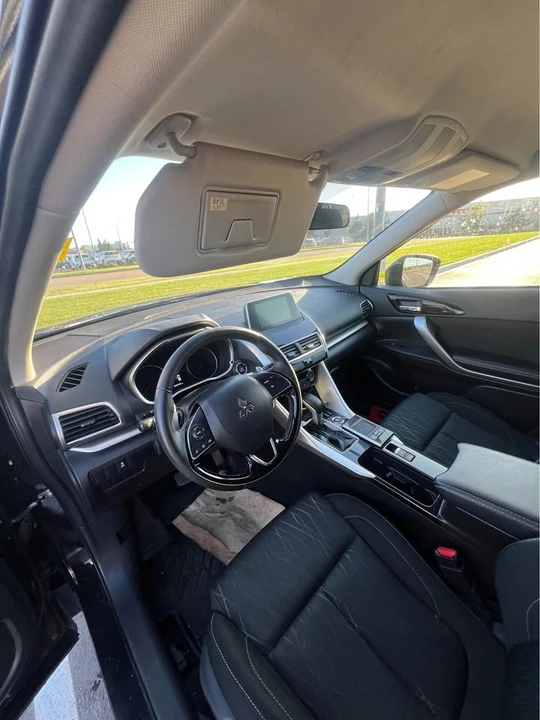 2018 Mitsubishi Eclipse Cross - Image 9 of 12