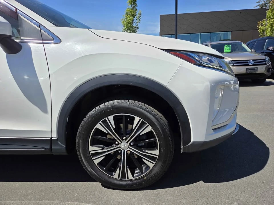2018 Mitsubishi Eclipse Cross - Image 4 of 15