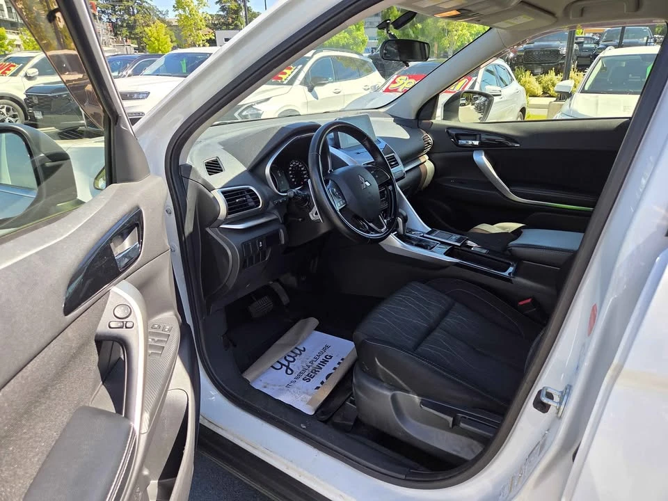 2018 Mitsubishi Eclipse Cross - Image 8 of 15