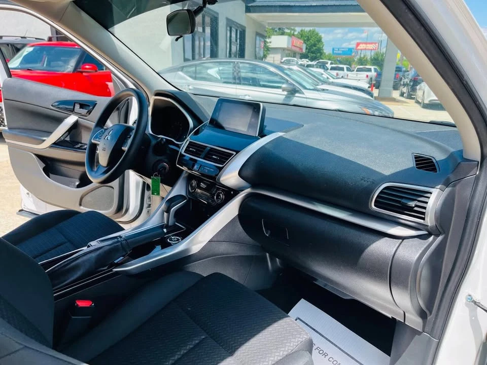 2018 Mitsubishi Eclipse Cross - Image 9 of 14