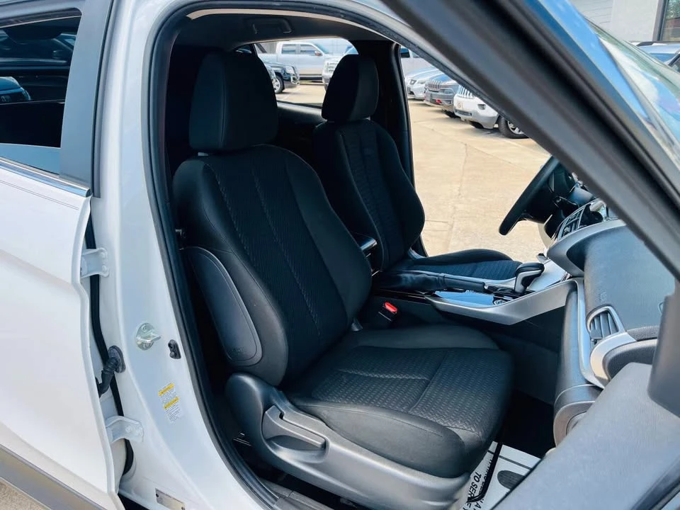2018 Mitsubishi Eclipse Cross - Image 3 of 14