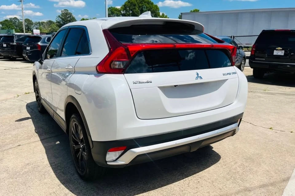 2018 Mitsubishi Eclipse Cross - Image 11 of 14
