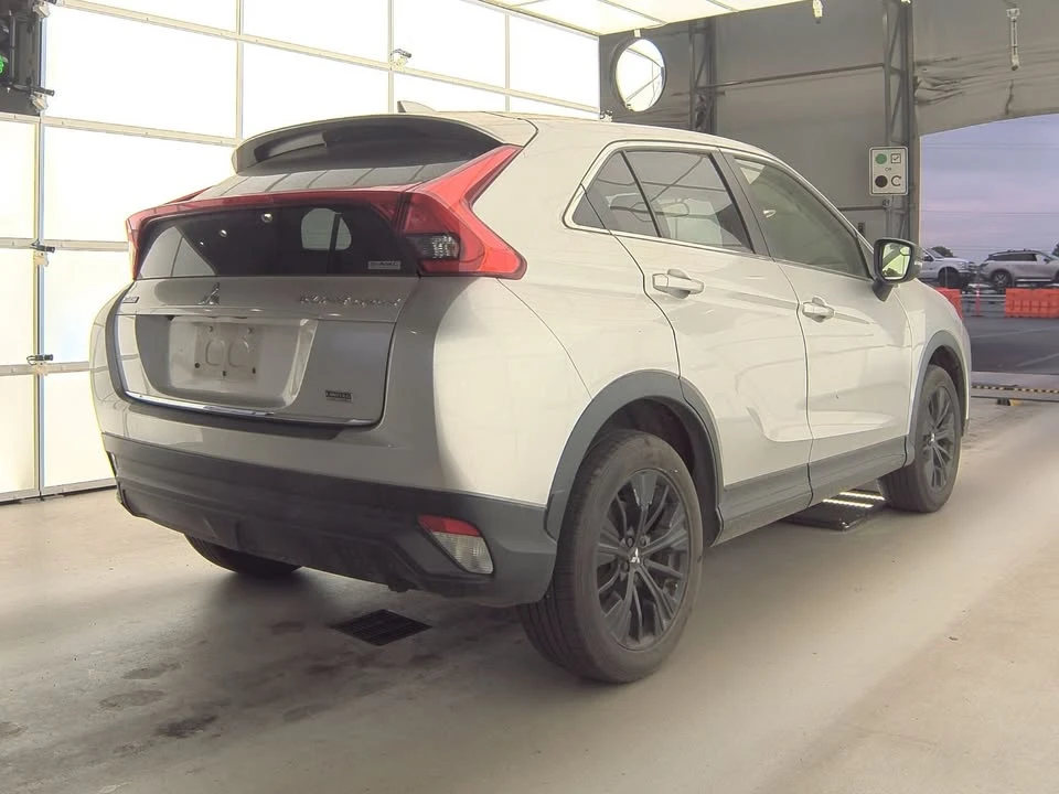 2018 Mitsubishi Eclipse Cross - Image 2 of 7