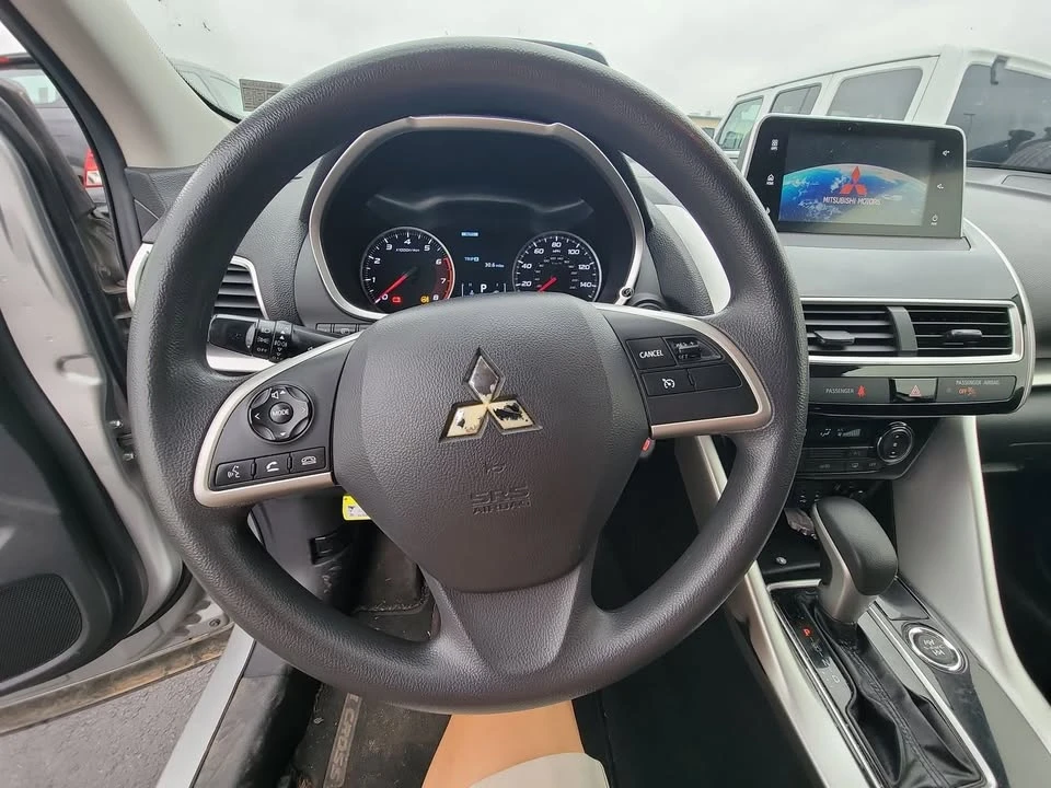 2018 Mitsubishi Eclipse Cross - Image 4 of 7