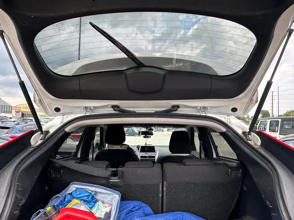 2018 Mitsubishi Eclipse Cross - Image 6 of 8