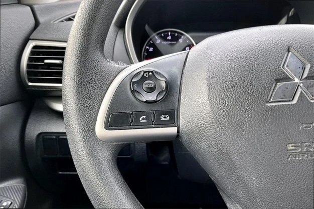 2018 Mitsubishi Eclipse Cross - Image 11 of 20