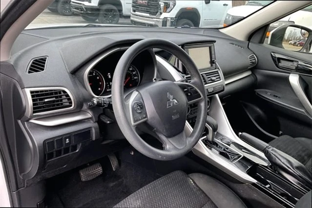2018 Mitsubishi Eclipse Cross - Image 17 of 20