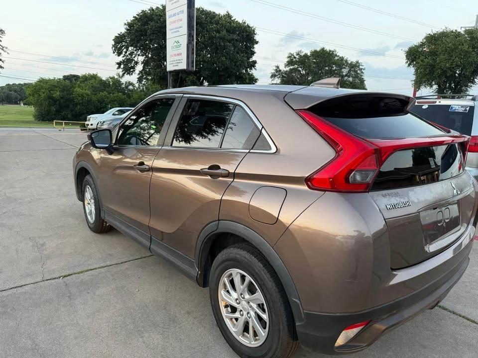 2018 Mitsubishi Eclipse Cross - Image 5 of 8