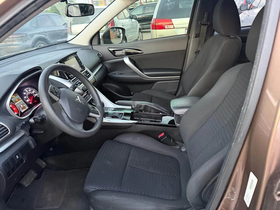 2018 Mitsubishi Eclipse Cross - Image 7 of 8