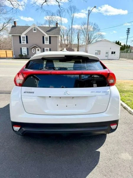 2018 Mitsubishi Eclipse Cross - Image 2 of 12