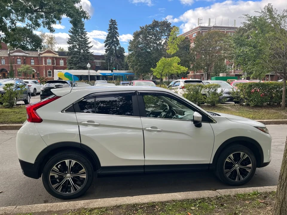 2018 Mitsubishi Eclipse Cross - Image 3 of 14