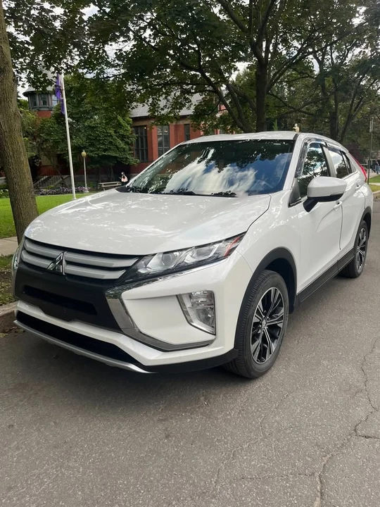 2018 Mitsubishi Eclipse Cross - Image 2 of 14