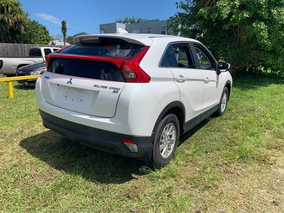 2018 Mitsubishi Eclipse Cross - Image 5 of 7