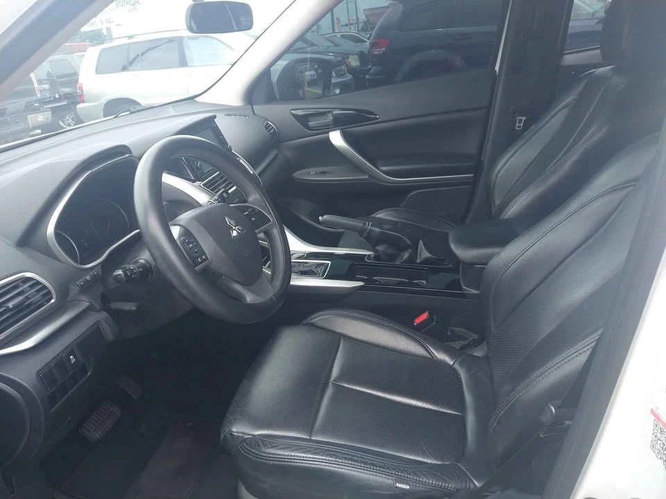 2018 Mitsubishi Eclipse Cross - Image 2 of 4