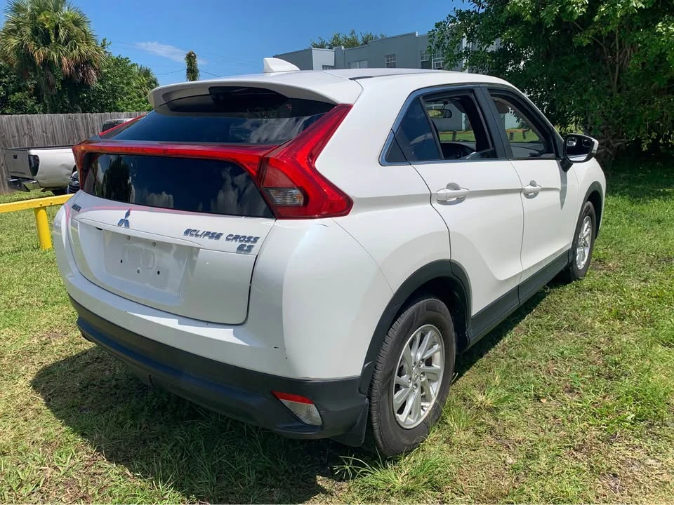 2018 Mitsubishi Eclipse Cross - Image 2 of 7