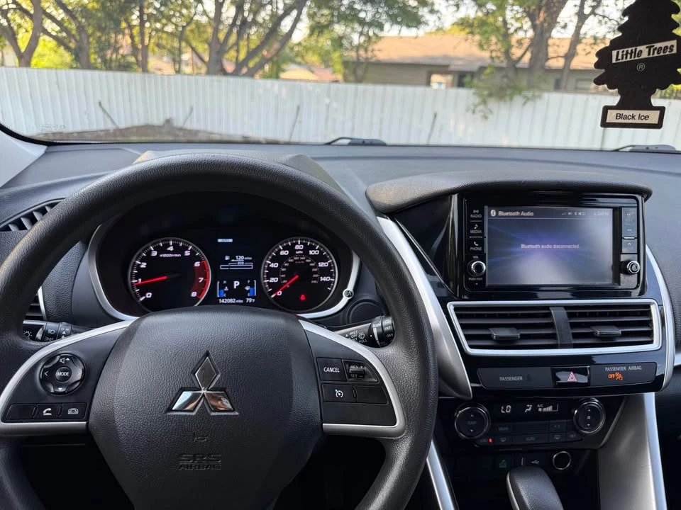 2018 Mitsubishi Eclipse Cross - Image 15 of 21