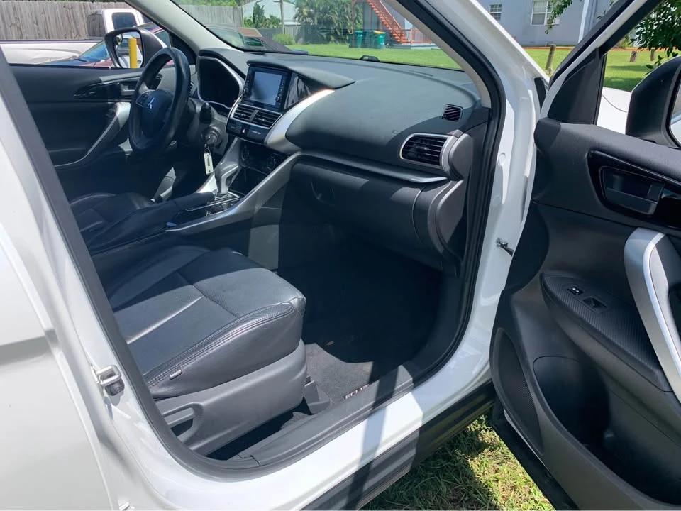 2018 Mitsubishi Eclipse Cross - Image 2 of 5