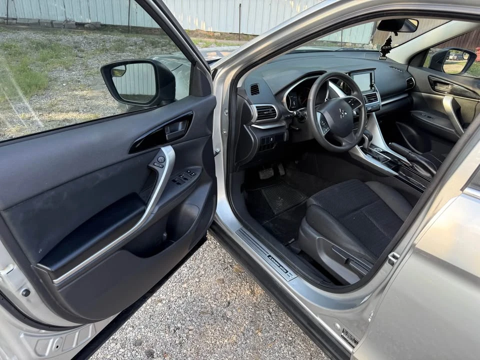 2018 Mitsubishi Eclipse Cross - Image 9 of 21