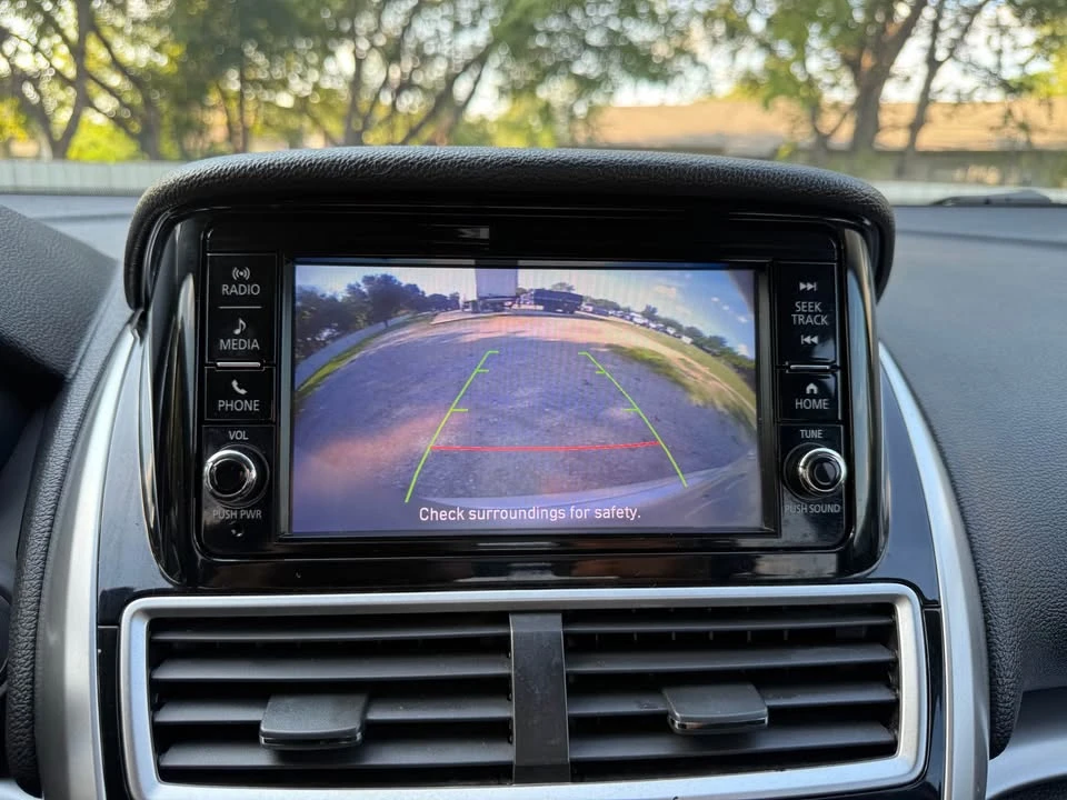 2018 Mitsubishi Eclipse Cross - Image 17 of 21