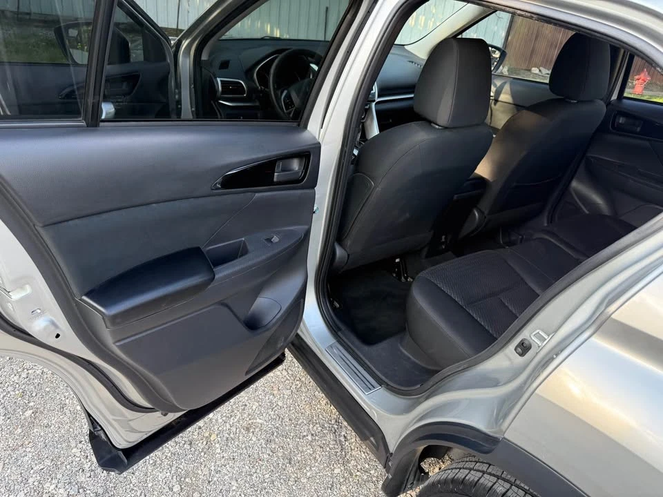 2018 Mitsubishi Eclipse Cross - Image 10 of 21