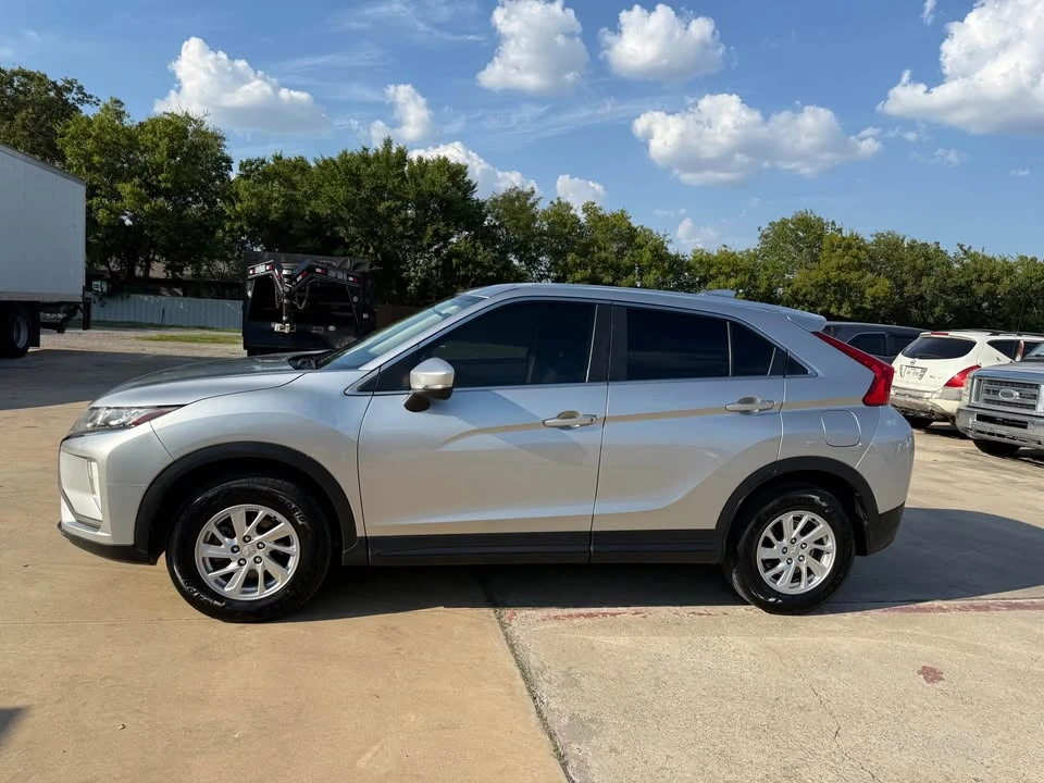 2018 Mitsubishi Eclipse Cross - Image 2 of 21