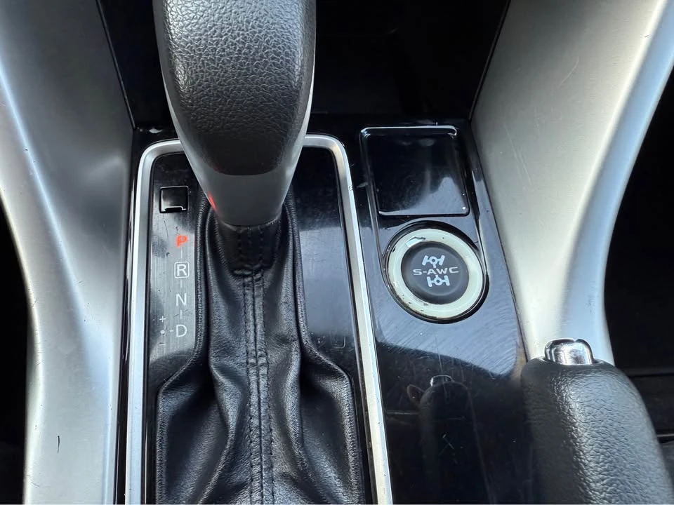 2018 Mitsubishi Eclipse Cross - Image 18 of 21