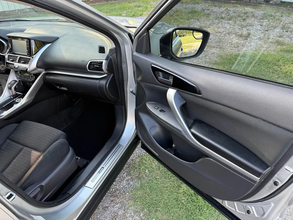 2018 Mitsubishi Eclipse Cross - Image 11 of 21