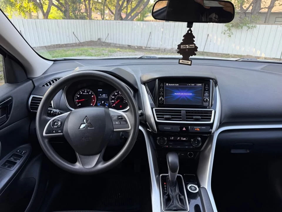 2018 Mitsubishi Eclipse Cross - Image 16 of 21