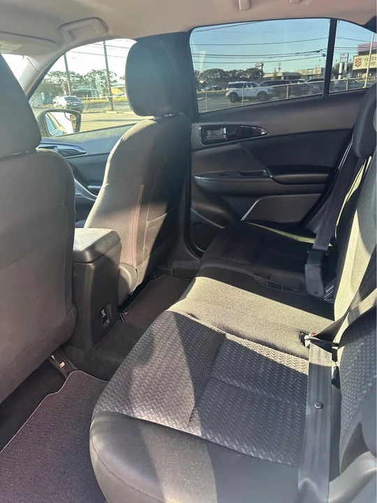 2018 Mitsubishi Eclipse Cross - Image 3 of 7