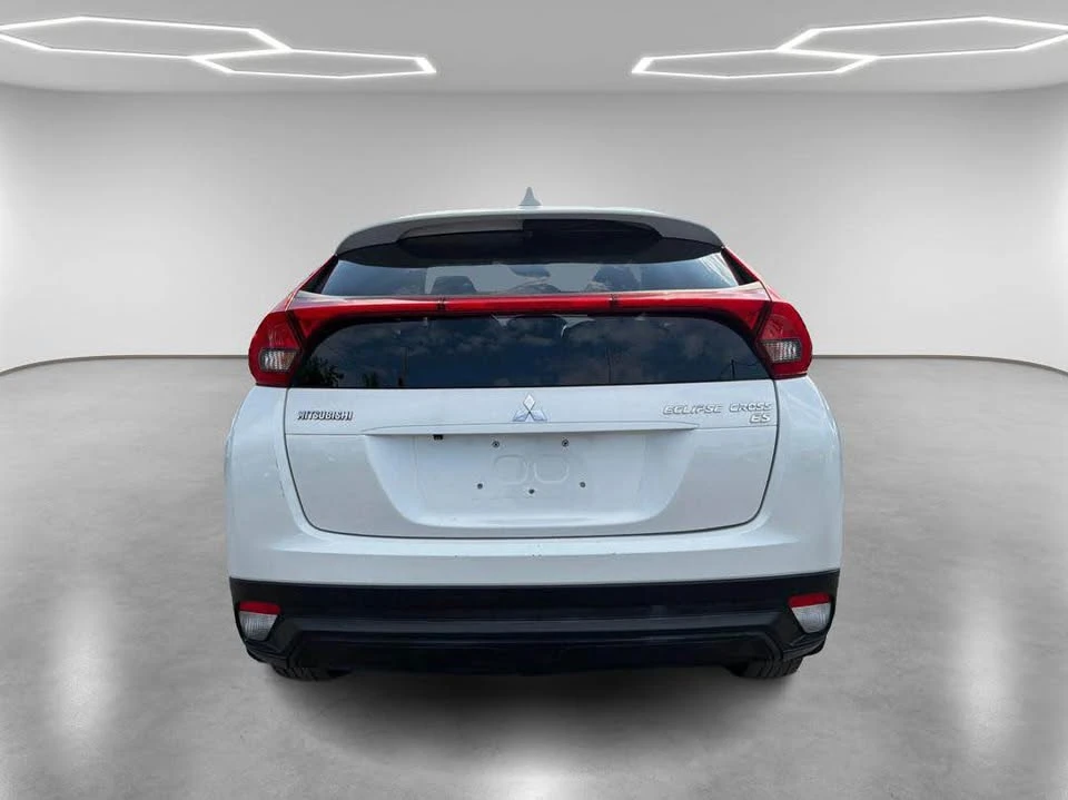 2018 Mitsubishi Eclipse Cross - Image 3 of 15