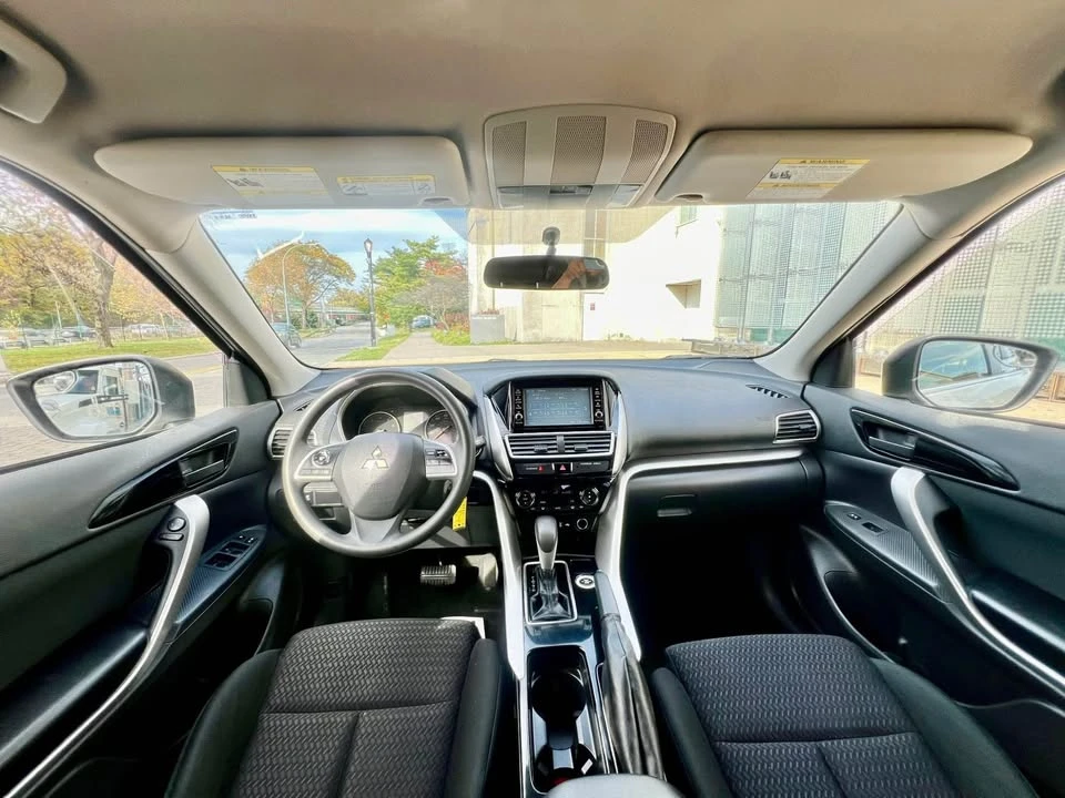 2018 Mitsubishi Eclipse Cross - Image 13 of 17