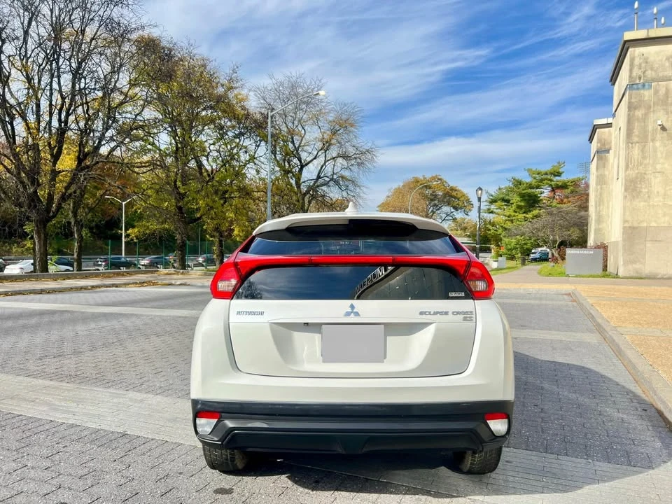 2018 Mitsubishi Eclipse Cross - Image 6 of 17
