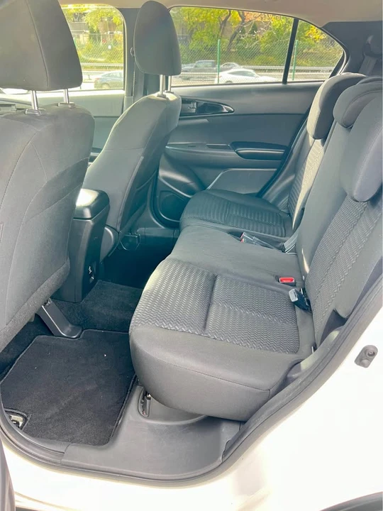 2018 Mitsubishi Eclipse Cross - Image 12 of 17