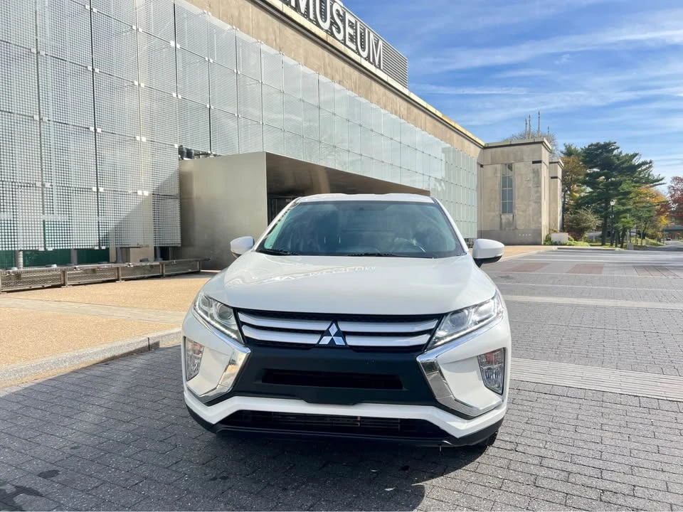 2018 Mitsubishi Eclipse Cross - Image 3 of 17