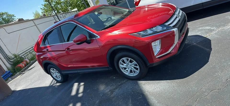 2018 Mitsubishi Eclipse Cross - Image 2 of 9