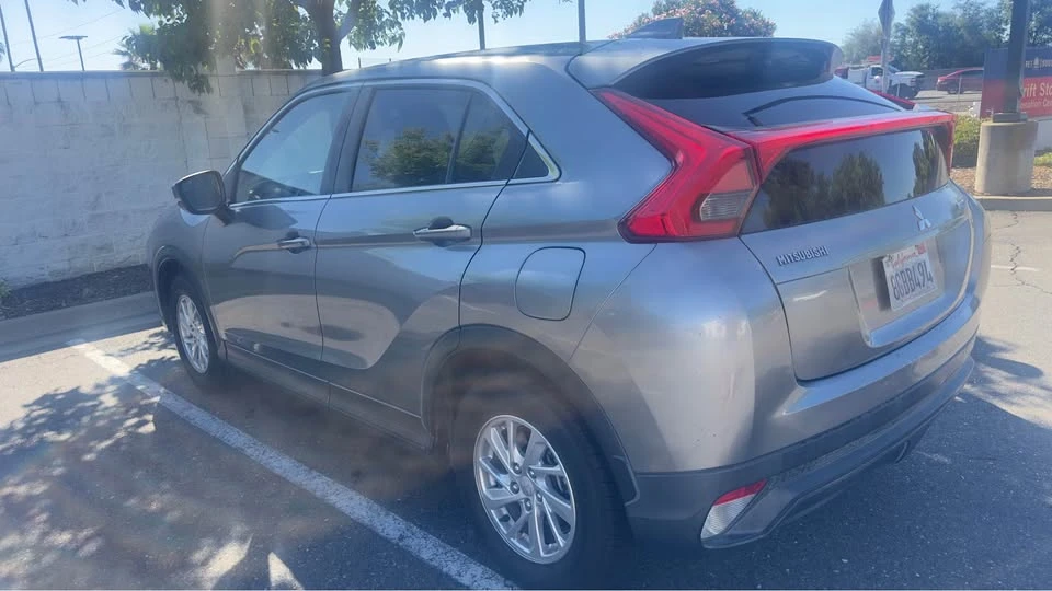 2018 Mitsubishi Eclipse Cross - Image 5 of 17