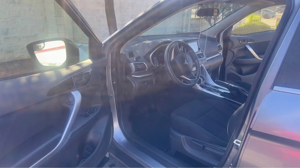 2018 Mitsubishi Eclipse Cross - Image 13 of 17