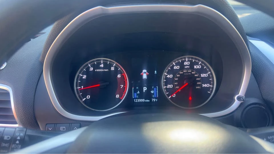 2018 Mitsubishi Eclipse Cross - Image 16 of 17