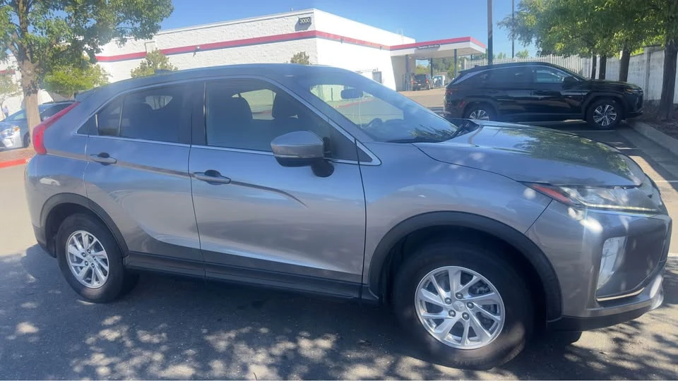 2018 Mitsubishi Eclipse Cross - Image 3 of 17
