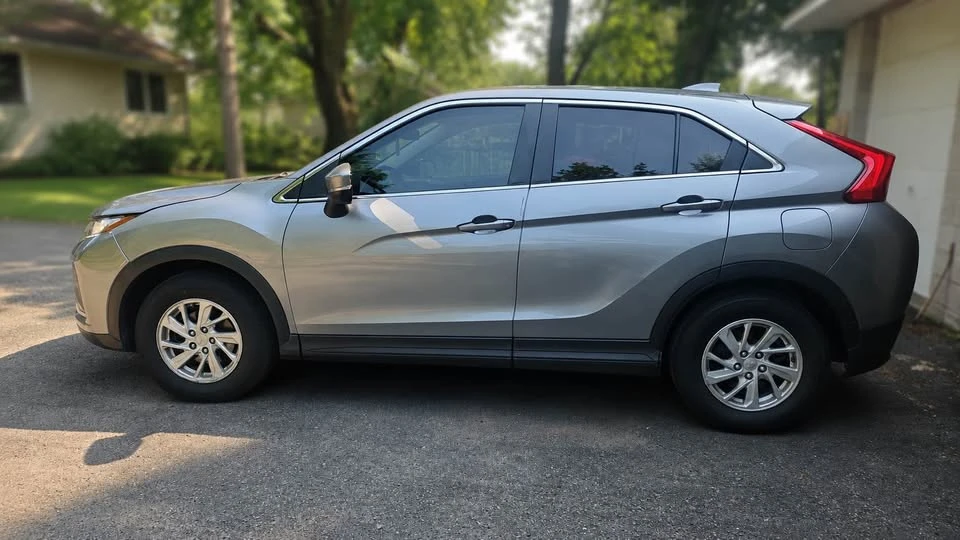 2018 Mitsubishi Eclipse Cross - Image 3 of 10