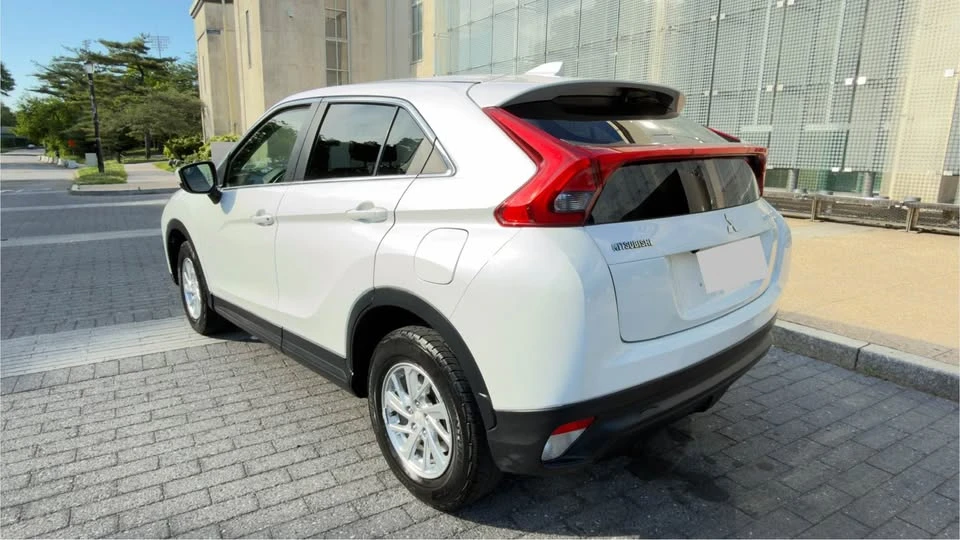 2018 Mitsubishi Eclipse Cross - Image 7 of 15