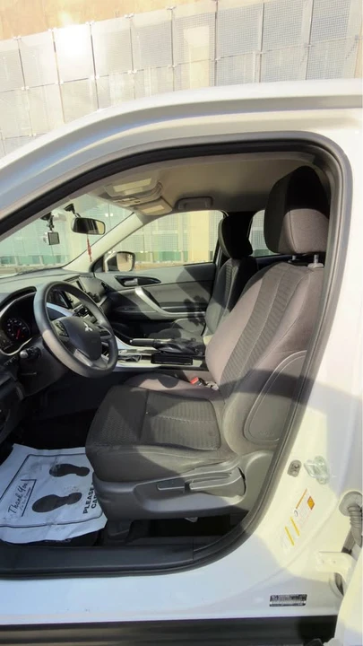 2018 Mitsubishi Eclipse Cross - Image 9 of 15