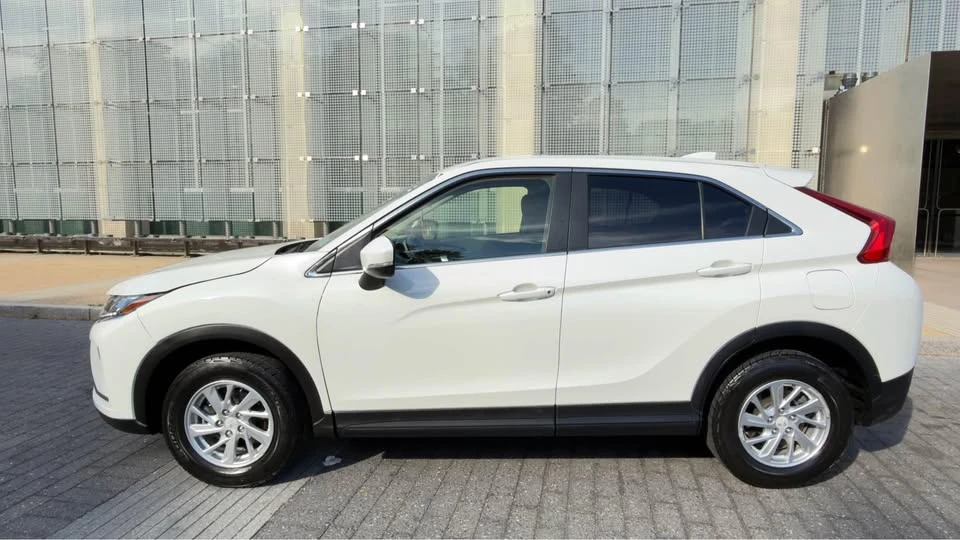 2018 Mitsubishi Eclipse Cross - Image 5 of 15
