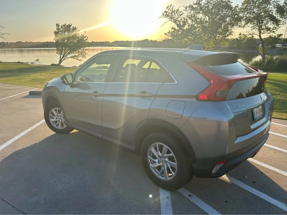 2018 Mitsubishi Eclipse Cross - Image 3 of 10