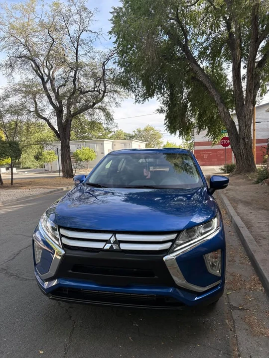2018 Mitsubishi Eclipse Cross - Image 2 of 19