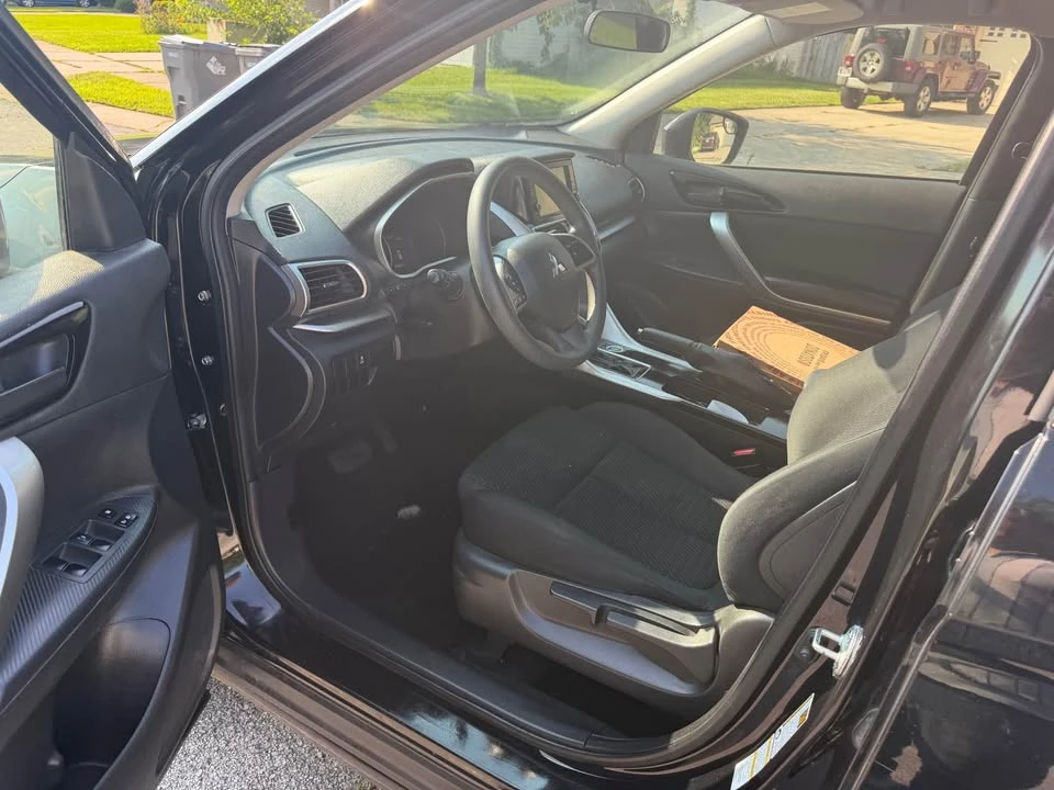 2018 Mitsubishi Eclipse Cross - Image 6 of 10